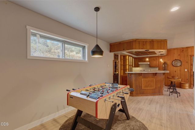 1690 NE Beacon Drive, Grants Pass, OR 97526