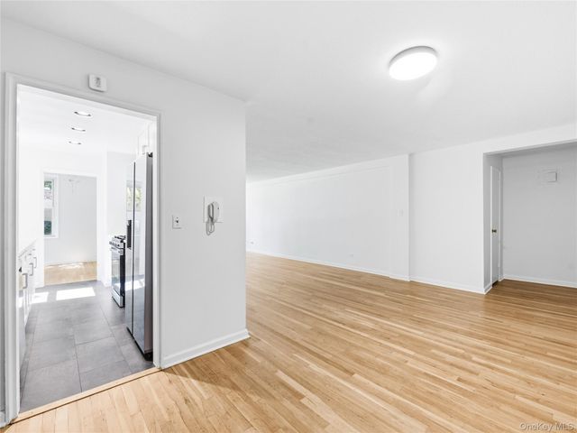 1850 211th Street 1J, Bayside, NY 11360