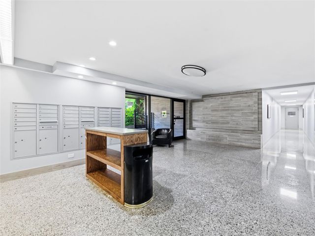 1850 211th Street 1J, Bayside, NY 11360