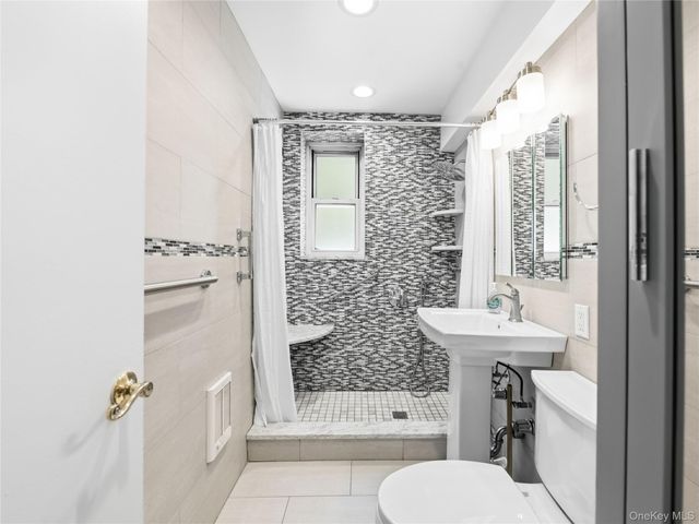 1850 211th Street 1J, Bayside, NY 11360