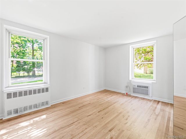 1850 211th Street 1J, Bayside, NY 11360