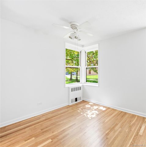 1850 211th Street 1J, Bayside, NY 11360