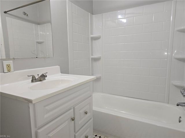 407 Fairfax Ave Apt 302, Norfolk, VA 23507