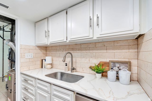 5423 S TONALEA DR, Murray, UT 84107