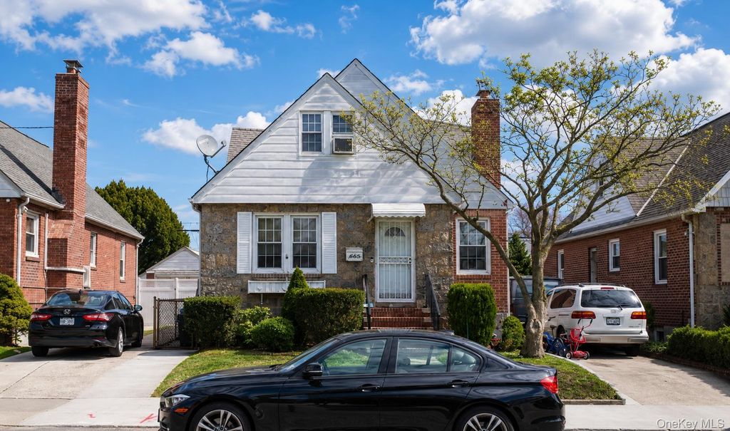 46-29 194th Street, Flushing, NY 11358