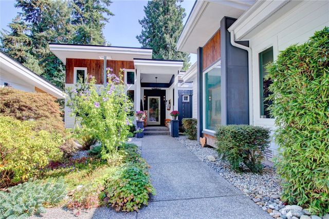 27 Can Ku Road, Camano Island, WA 98282