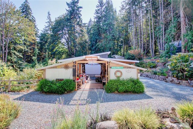 27 Can Ku Road, Camano Island, WA 98282