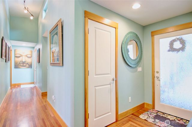 27 Can Ku Road, Camano Island, WA 98282