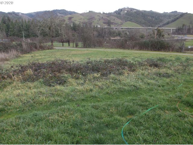 161 Vintage Ln, Myrtle Creek, OR 97457