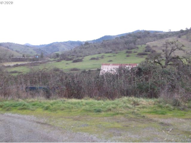 161 Vintage Ln, Myrtle Creek, OR 97457
