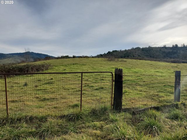 161 Vintage Ln, Myrtle Creek, OR 97457