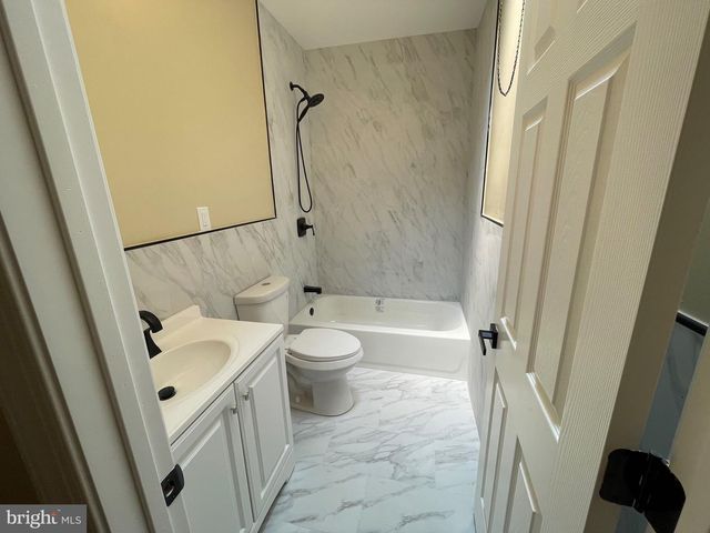 5730 KEMBLE AVE, Philadelphia, PA 19141