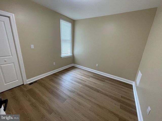 5730 KEMBLE AVE, Philadelphia, PA 19141