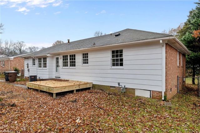 2403 Four Seasons Boulevard, Greensboro, NC 27407