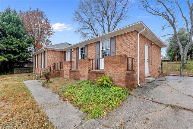 2403 Four Seasons Boulevard, Greensboro, NC 27407