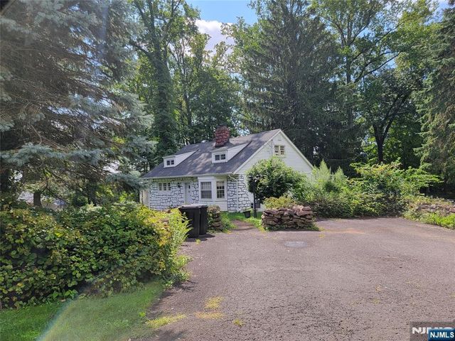 219 Werimus Road, Woodcliff Lake, NJ 07677