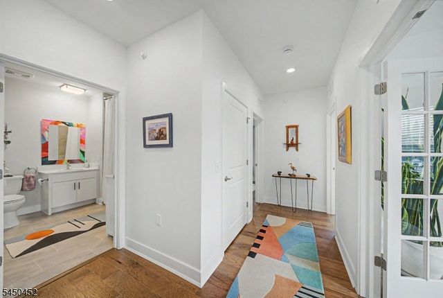 13 Whitney Ave 13, Morris Plains Boro, NJ 07950