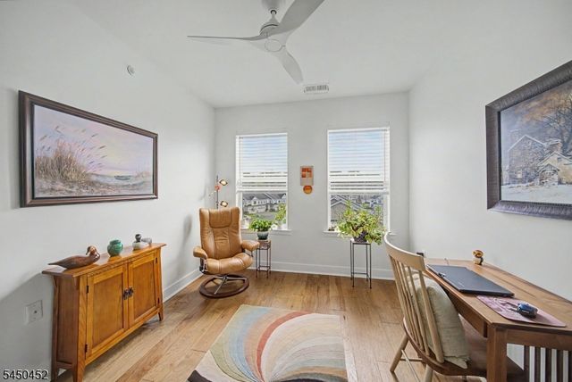 13 Whitney Ave 13, Morris Plains Boro, NJ 07950
