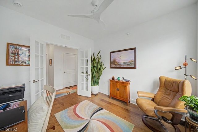 13 Whitney Ave 13, Morris Plains Boro, NJ 07950