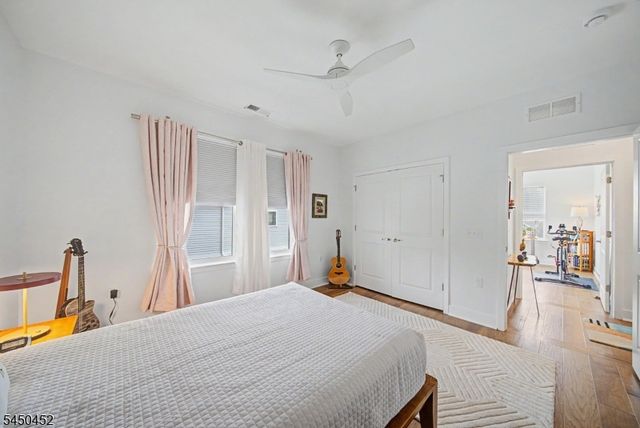 13 Whitney Ave 13, Morris Plains Boro, NJ 07950