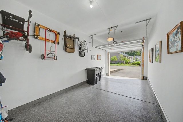 13 Whitney Ave 13, Morris Plains Boro, NJ 07950