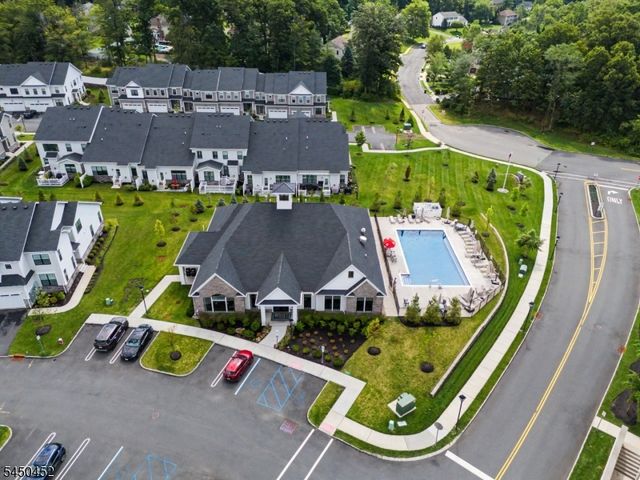 13 Whitney Ave 13, Morris Plains Boro, NJ 07950
