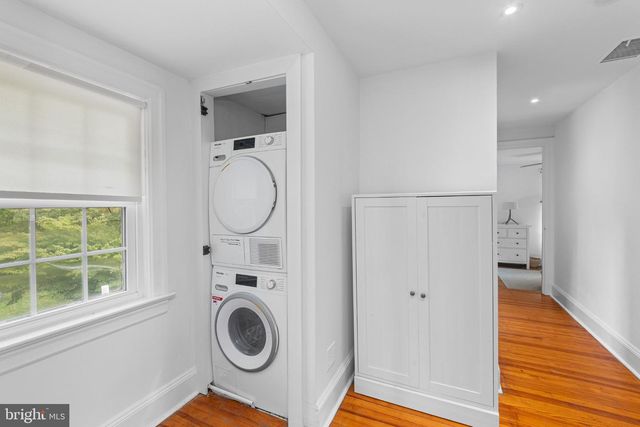 18 MANNING LN, Lawrence, NJ 08648