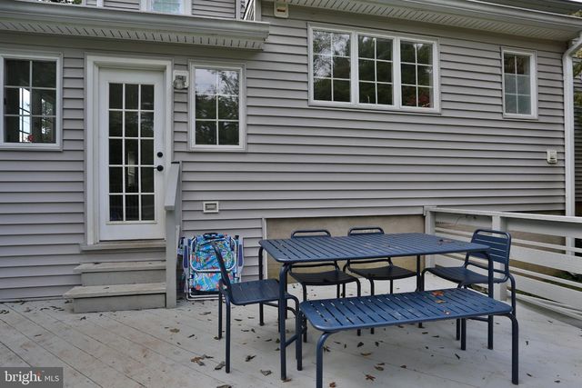 18 MANNING LN, Lawrence, NJ 08648
