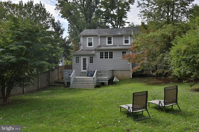 18 MANNING LN, Lawrence, NJ 08648