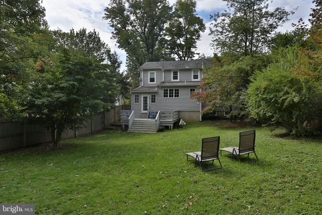 18 MANNING LN, Lawrence, NJ 08648