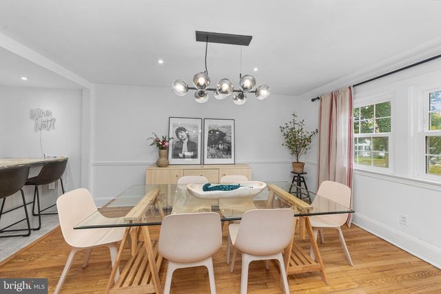 18 MANNING LN, Lawrence, NJ 08648