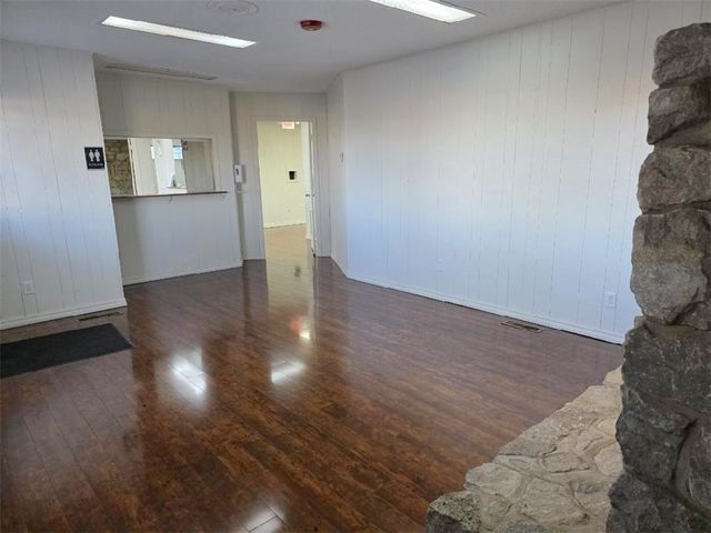 702 N Spring Street, Harrison, AR 72601