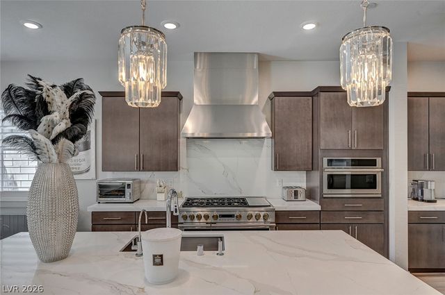 2689 Pioneer Estates Court, Las Vegas, NV 89117