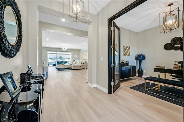 2689 Pioneer Estates Court, Las Vegas, NV 89117
