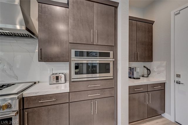 2689 Pioneer Estates Court, Las Vegas, NV 89117