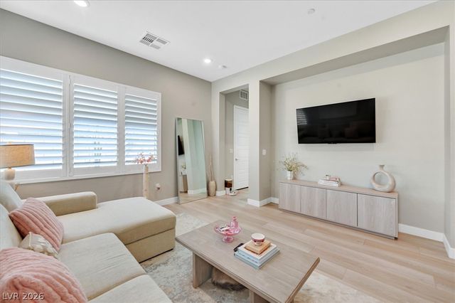 2689 Pioneer Estates Court, Las Vegas, NV 89117