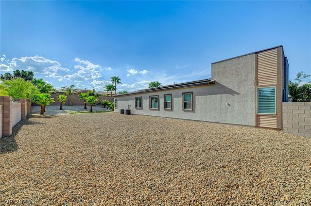2689 Pioneer Estates Court, Las Vegas, NV 89117