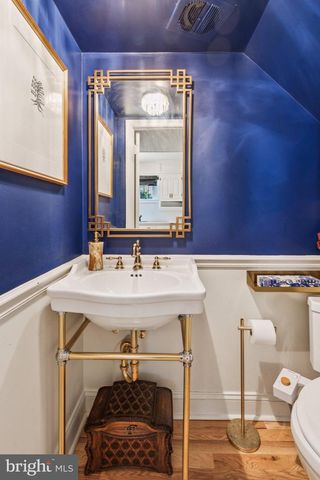 1206 WAVERLY WALK, Philadelphia, PA 19147