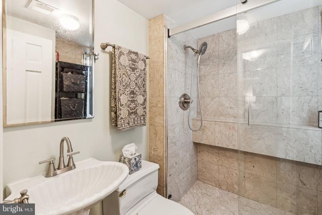 1206 WAVERLY WALK, Philadelphia, PA 19147