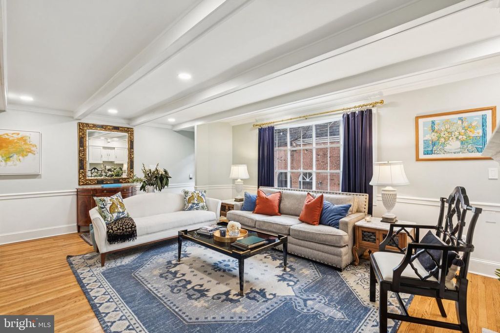 1206 WAVERLY WALK, Philadelphia, PA 19147