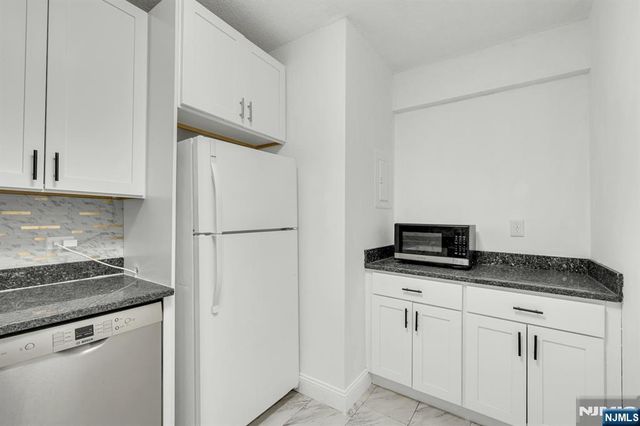 45 S River Drive 912, Jersey City, NJ 07310