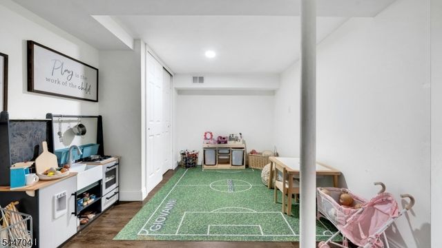 37 Elston St, Bloomfield Twp., NJ 07003
