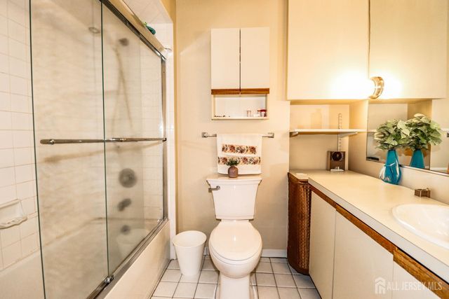 40 Fayette Street 57, Perth Amboy, NJ 08861