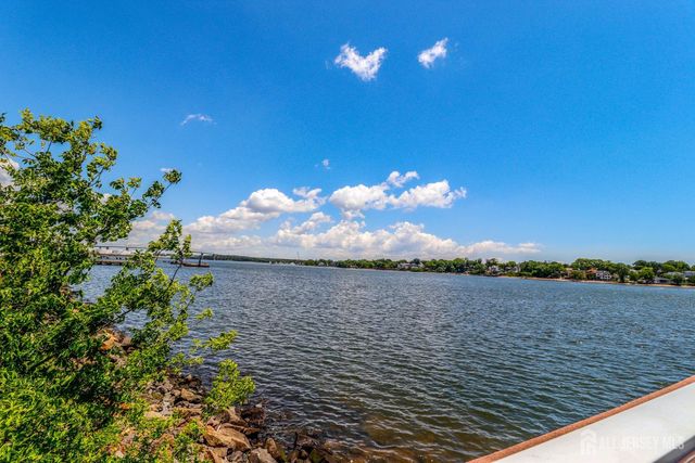 40 Fayette Street 57, Perth Amboy, NJ 08861