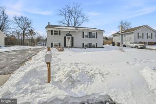 831 BROADFIELD DR, Newark, DE 19713