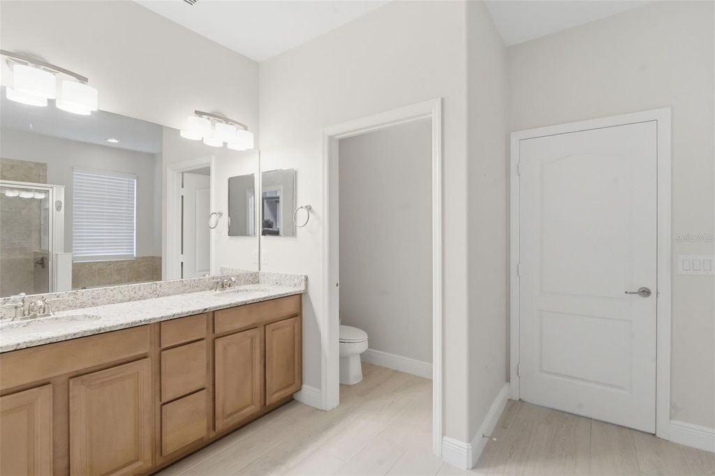 Image 31 of property listing at 2446 STRANDHILL STREET, Orlando, FL 32824