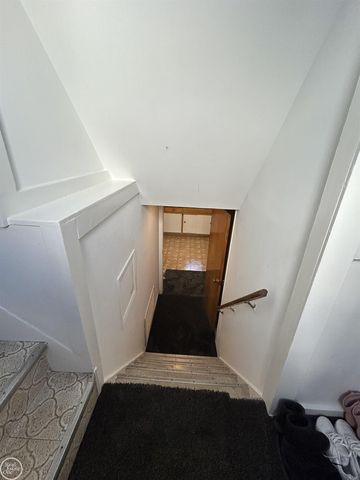 22138 Brittany Avenue, Eastpointe, MI 48021