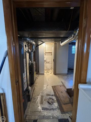 22138 Brittany Avenue, Eastpointe, MI 48021