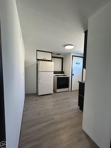 22138 Brittany Avenue, Eastpointe, MI 48021