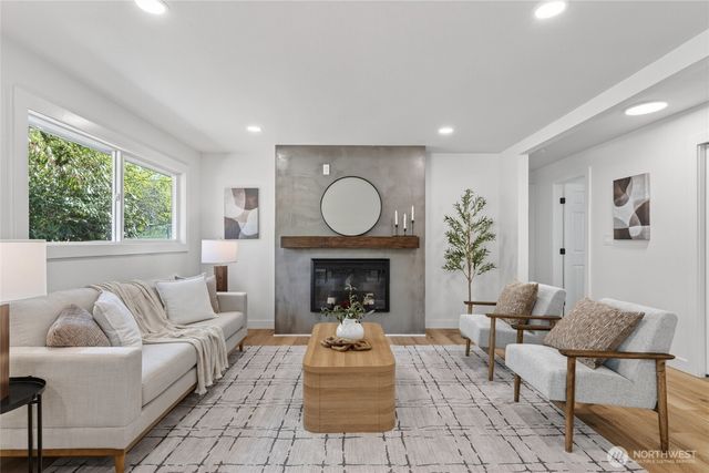 3002 Lakeway Drive, Bellingham, WA 98229